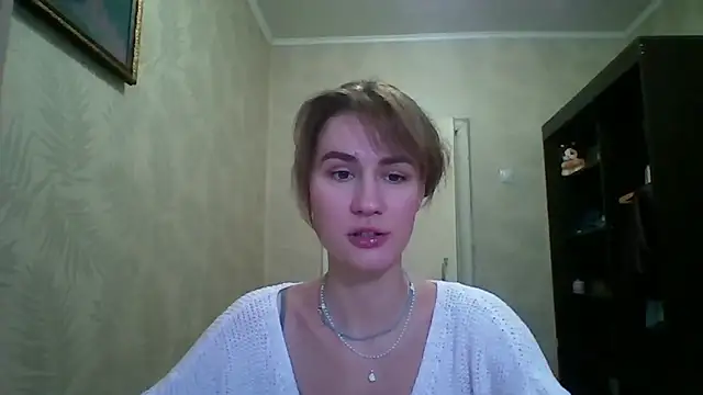 ElenoreHolguin online show from 03-24-26, 01:49