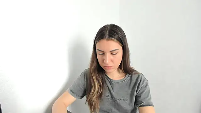 summmmersky1 online show from 03-30-26, 08:48