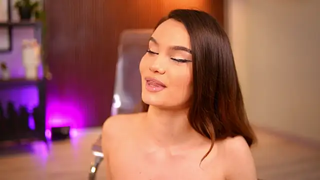 Lena Laurent online show from 05-11-26, 04:04