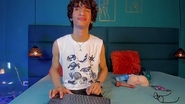 Snapshot of willturneer chatting on 03-13-26, 03:35 willturneer online show from 03-13-26, 03:35