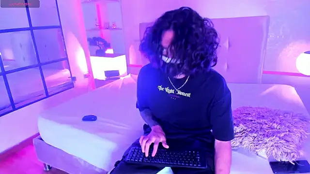 Skinny Mac online show from 07-23-26, 02:37