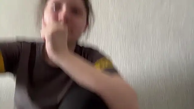 Emmiebutwihu online show from 05-02-26, 01:43