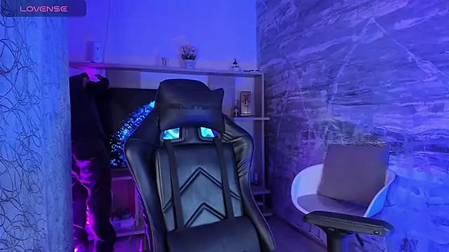 NicoKinggs  online show from 04-08-26, 01:44