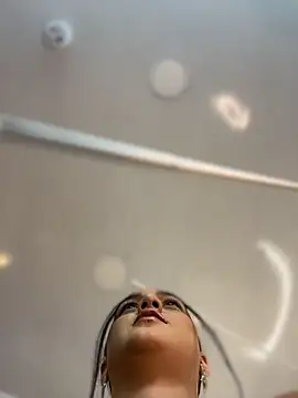 Bella-Ferrer online show from 04-29-26, 06:25