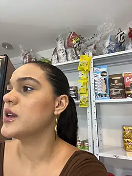 Snapshot of Bella-Ferrer chatting on 07-10-26, 06:10 Bella-Ferrer online show from 07-10-26, 06:10