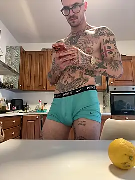 Snapshot of matC_of chatting on 03-19-26, 05:06 matC of online show from 03-19-26, 05:06