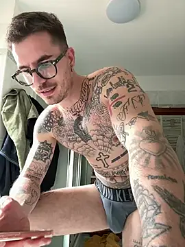 Snapshot of matC_of chatting on 03-22-26, 03:26 matC of online show from 03-22-26, 03:26