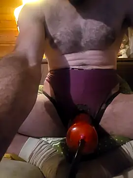 Snapshot of cock8992 chatting on 03-31-26, 07:03 cock8992 online show from 03-31-26, 07:03