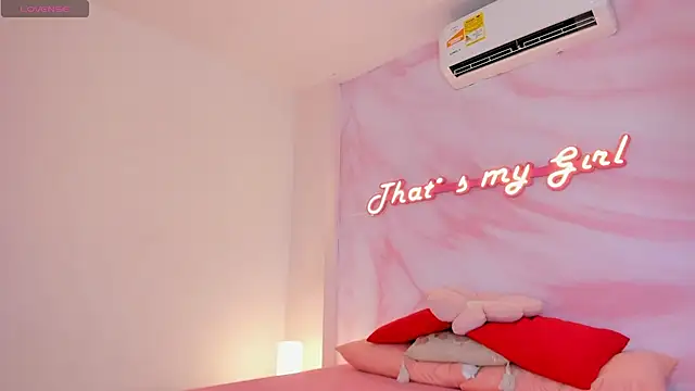 Adalyn Cute online show from 07-18-26, 11:47