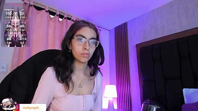 Molly A online show from 06-30-26, 02:40
