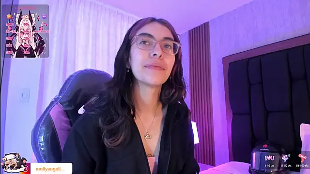Molly A online show from 08-07-26, 03:14