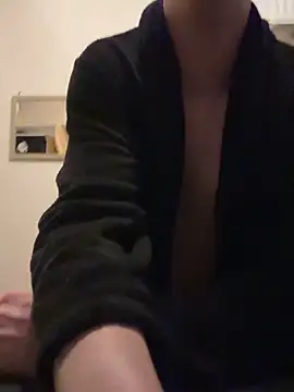 Snapshot of maniackle chatting on 03-10-26, 12:59 maniackle online show from 03-10-26, 12:59