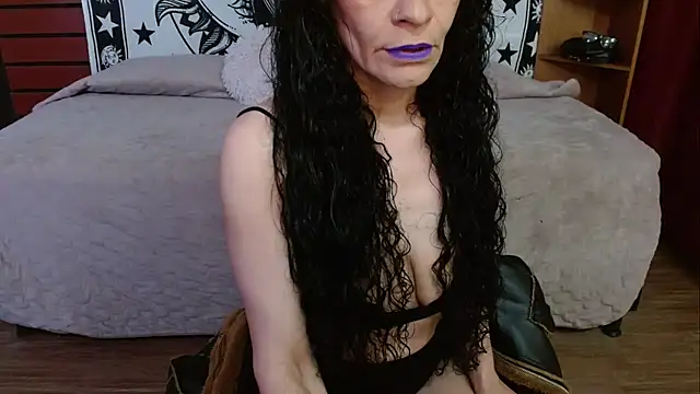  Alexandra Jones online show from 07-04-26, 02:18