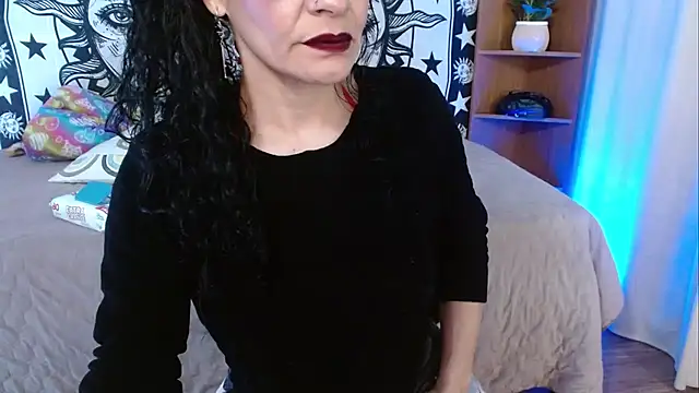  Alexandra Jones online show from 07-18-26, 02:16
