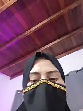 Snapshot of bahiya_aziz chatting on 06-11-26, 10:46 bahiya aziz online show from 06-11-26, 10:46