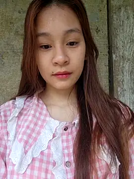 Snapshot of -Hicici- chatting on 03-11-26, 11:55 -Hicici- online show from 03-11-26, 11:55