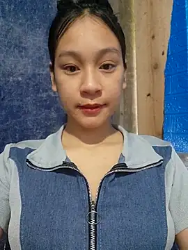 Snapshot of -Hicici- chatting on 06-12-26, 11:57 -Hicici- online show from 06-12-26, 11:57