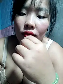 Snapshot of Irene-01 chatting on 04-27-26, 06:17 Irene-01 online show from 04-27-26, 06:17