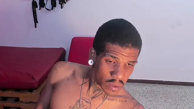 Snapshot of raven__crow chatting on 03-10-26, 02:22 raven crow online show from 03-10-26, 02:22