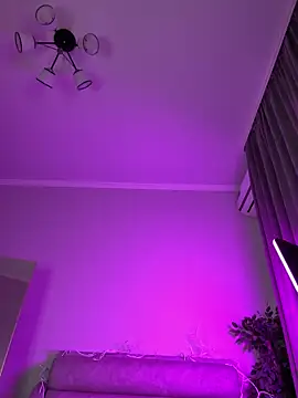 RedheadQueen  online show from 04-06-26, 01:23