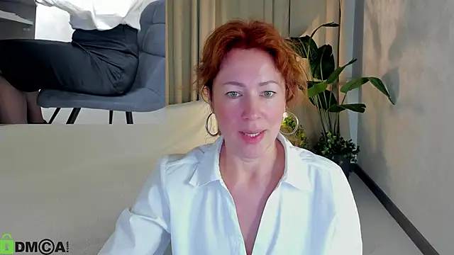Snapshot of LeticiaRomano chatting on 05-15-26, 04:08 LeticiaRomano online show from 05-15-26, 04:08