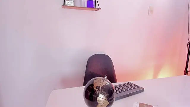 AgathaSavage online show from 07-18-26, 03:00