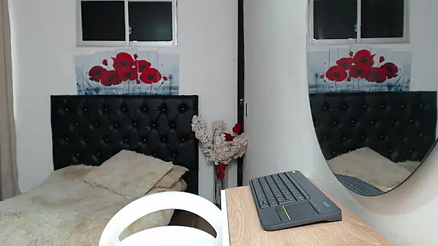 Snapshot of Tamar4_f00x chatting on 05-07-26, 12:54 Tamar4 f00x online show from 05-07-26, 12:54