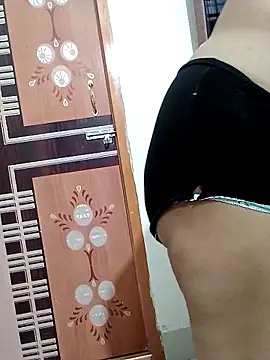 Miss-Akhi5500 online show from 04-28-26, 03:22