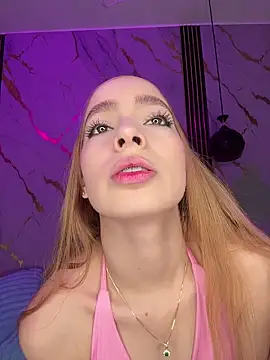 Snapshot of Isabella_gaviria chatting on 03-14-26, 04:29 Isabella gaviria online show from 03-14-26, 04:29