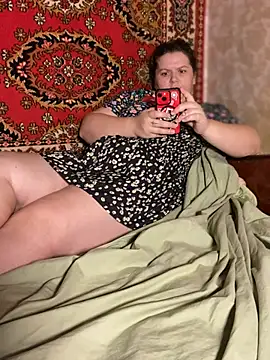 Snapshot of Nenssy555 chatting on 06-12-26, 06:18 Nenssy555 online show from 06-12-26, 06:18