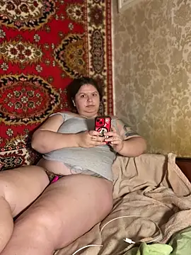 Snapshot of Nenssy555 chatting on 06-19-26, 12:09 Nenssy555 online show from 06-19-26, 12:09