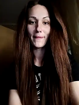 Snapshot of LunaCrystall chatting on 03-28-26, 04:50 LunaCrystall online show from 03-28-26, 04:50