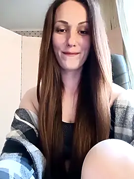 LunaCrystall online show from 04-30-26, 04:02
