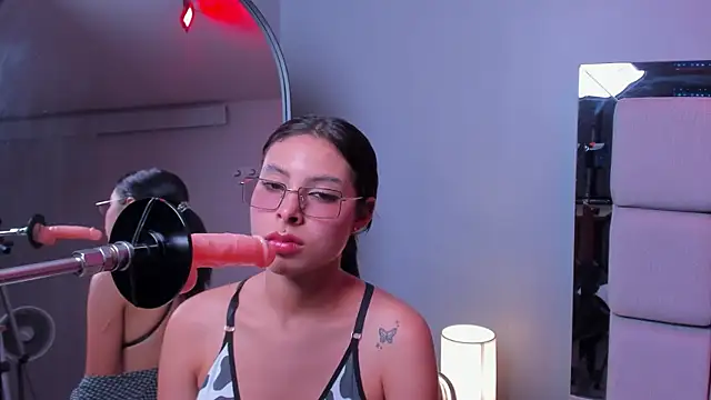 Snapshot of Lia_owenss chatting on 03-14-26, 07:19 Lia owenss online show from 03-14-26, 07:19