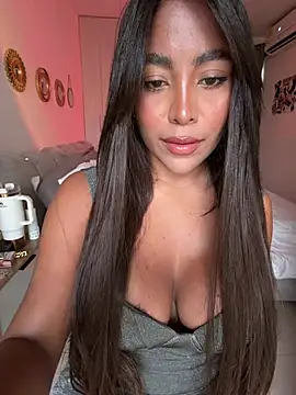 SaraValentina11 online show from 04-19-26, 06:10