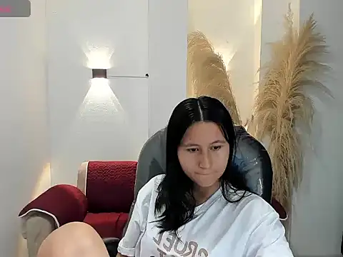 Snapshot of isabella_grace18 chatting on 05-23-26, 06:07 isabella grace18 online show from 05-23-26, 06:07