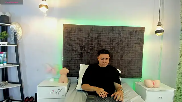 baby west online show from 03-15-26, 05:41