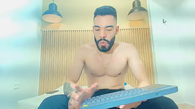 JEAN LEWIS2 online show from 03-28-26, 07:35