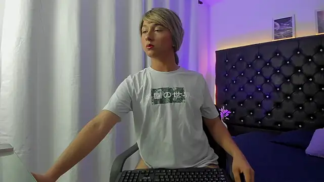 BellaRoge online show from 03-19-26, 05:00