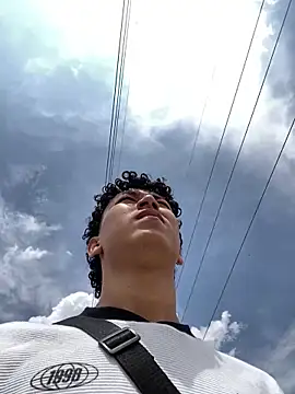 Snapshot of andres_007 chatting on 03-12-26, 06:14 andres 007 online show from 03-12-26, 06:14