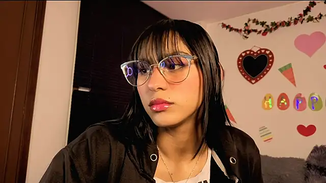 PaulaCutexs online show from 04-29-26, 09:02