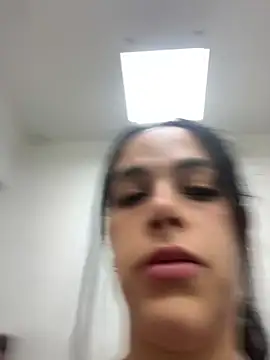leila moretti online show from 04-04-26, 02:14
