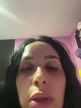 leila moretti online show from 04-28-26, 02:27