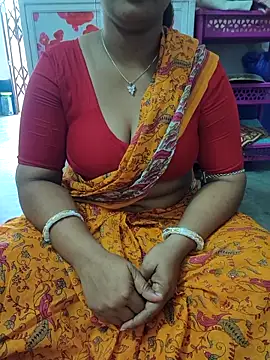 Snapshot of sweety000111 chatting on 03-16-26, 04:51 sweety000111 online show from 03-16-26, 04:51