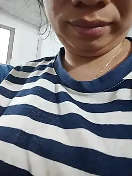 Snapshot of Ninakey999 chatting on 03-11-26, 12:55 Ninakey999 online show from 03-11-26, 12:55