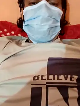 Snapshot of cutecouple058 chatting on 03-31-26, 06:36 cutecouple058 online show from 03-31-26, 06:36