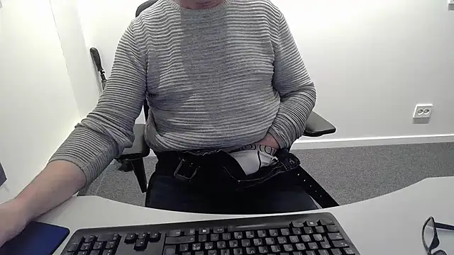 Buggemann online show from 04-14-26, 02:50