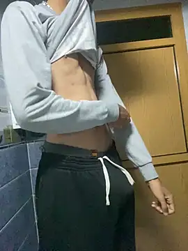 Snapshot of Achrafsad9i chatting on 04-06-26, 06:25 Achrafsad9i online show from 04-06-26, 06:25