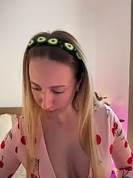 EvaRyen  online show from 04-29-26, 02:32