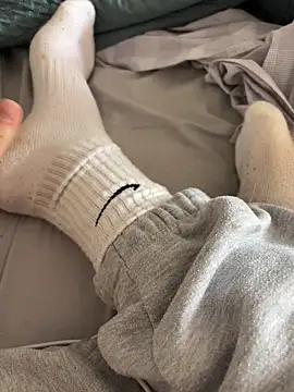 sniffeet online show from 03-11-26, 01:39